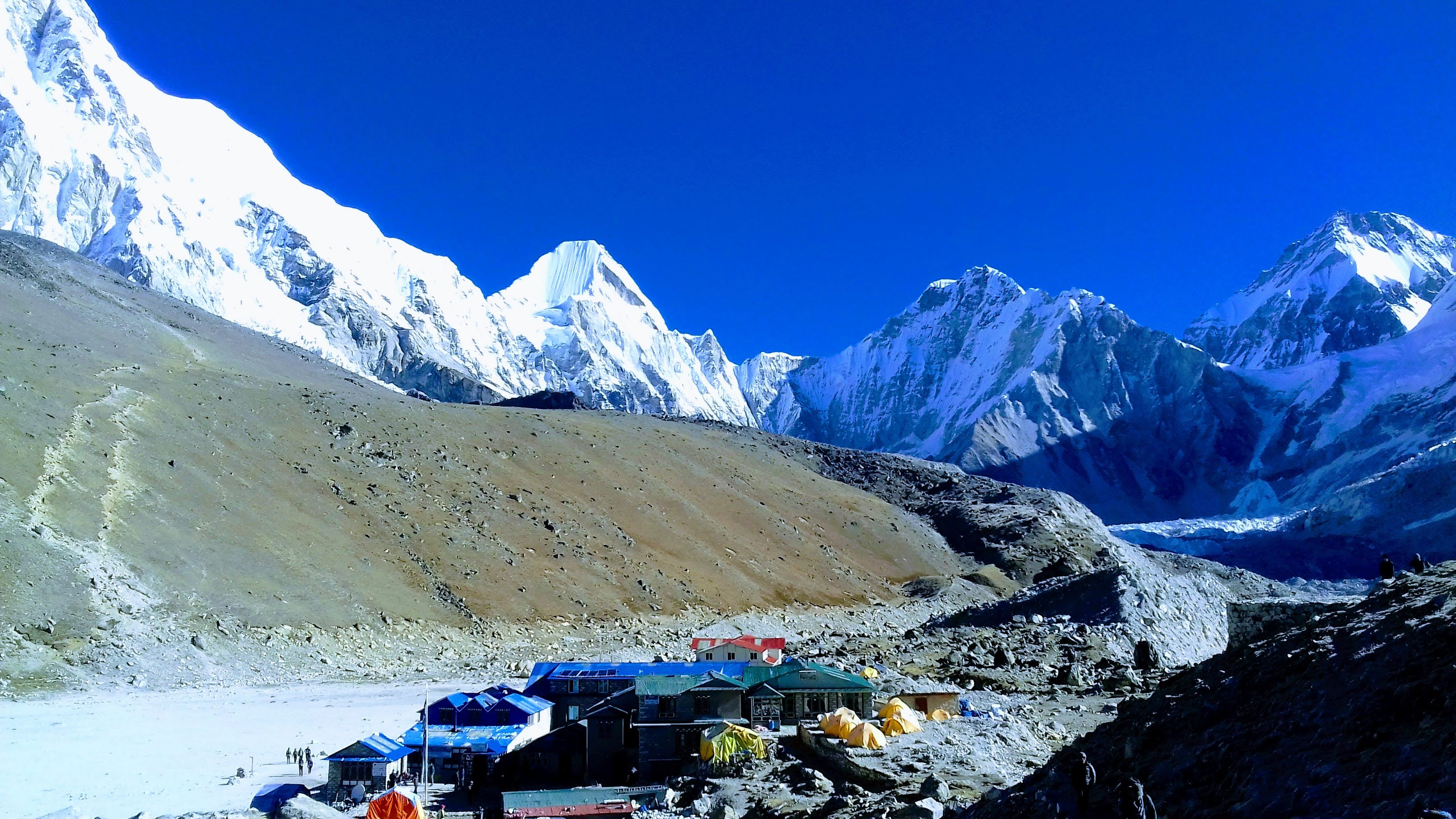 Everest Region Trekking Guide – Trails, Culture & Peaks