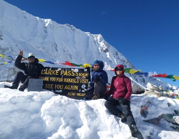 Manaslu Circuit with Tsum Valley Trek