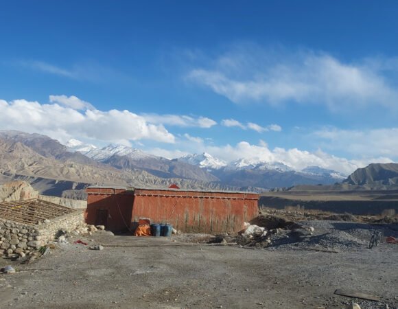 Upper Mustang Trek Itinerary – 17 Days Adventure via Kathmandu and Pokhara (Lo-Manthang Trek)